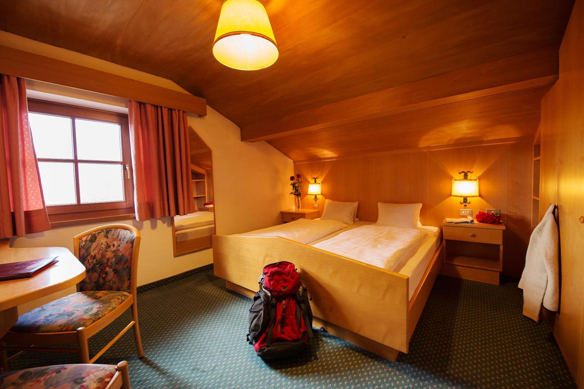 Hotel Garni Doris Castelrotto Chambre photo