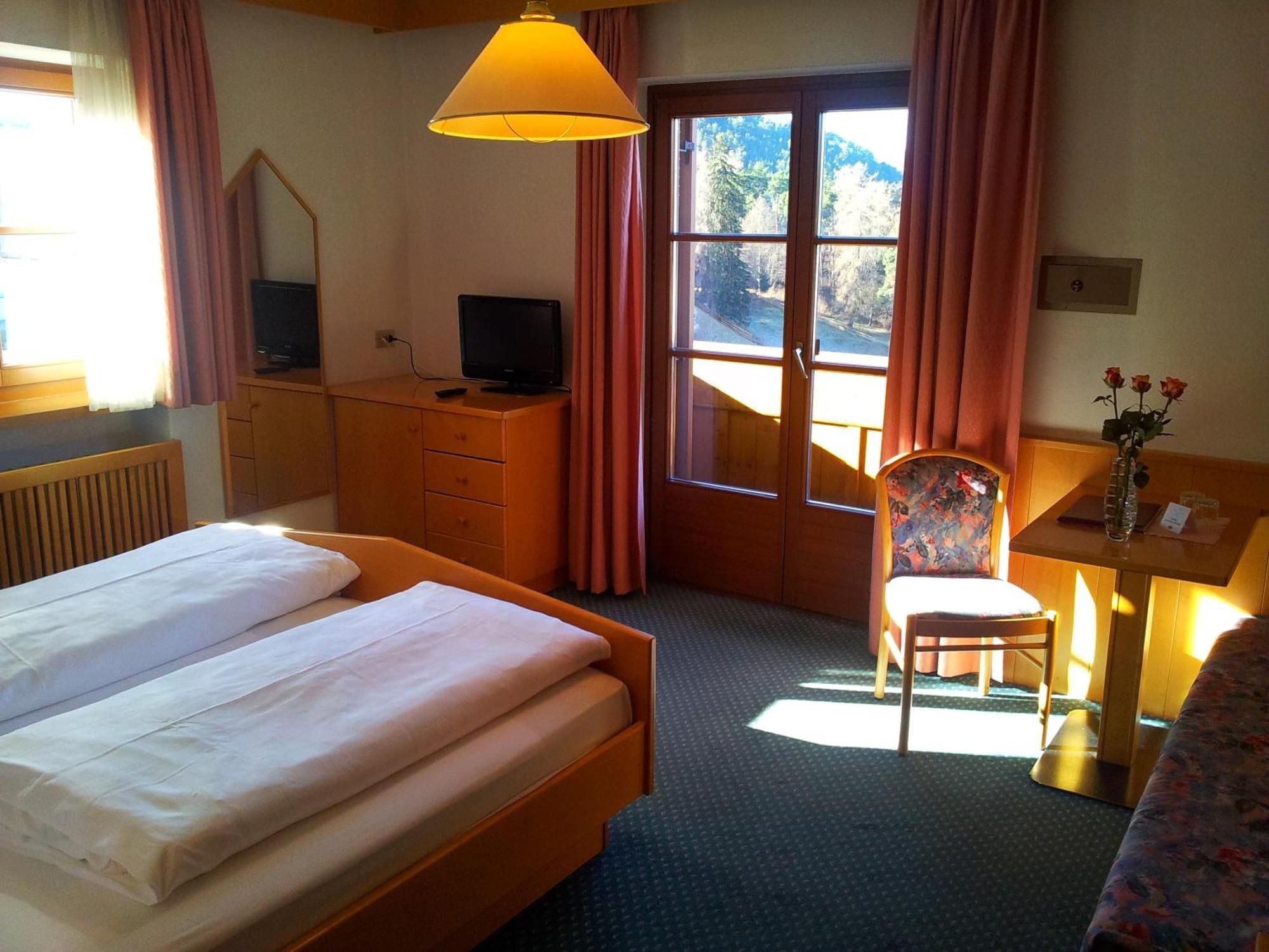 Hotel Garni Doris Castelrotto Chambre photo